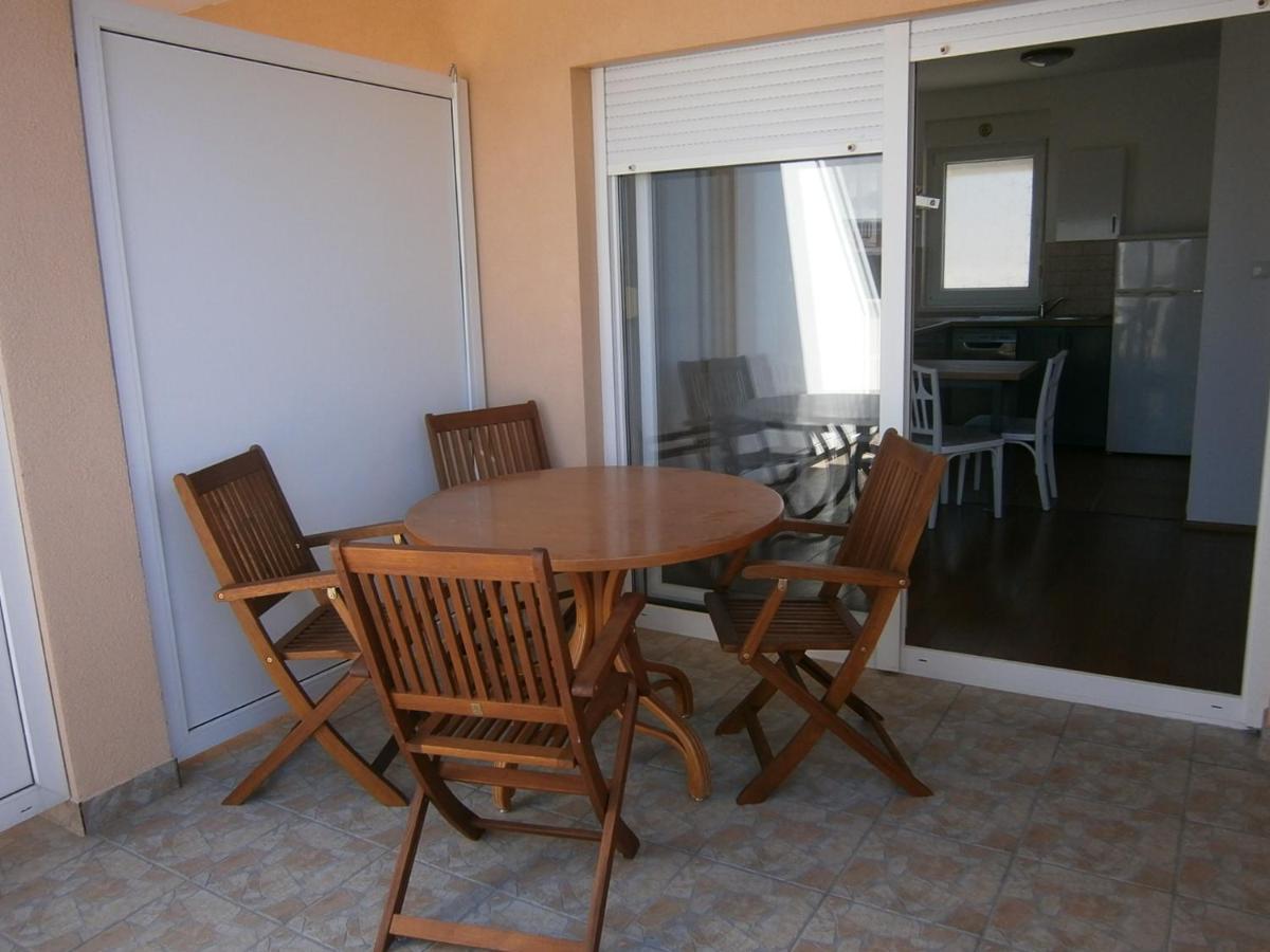 Zobic Family Apartments Rab Town Exterior foto