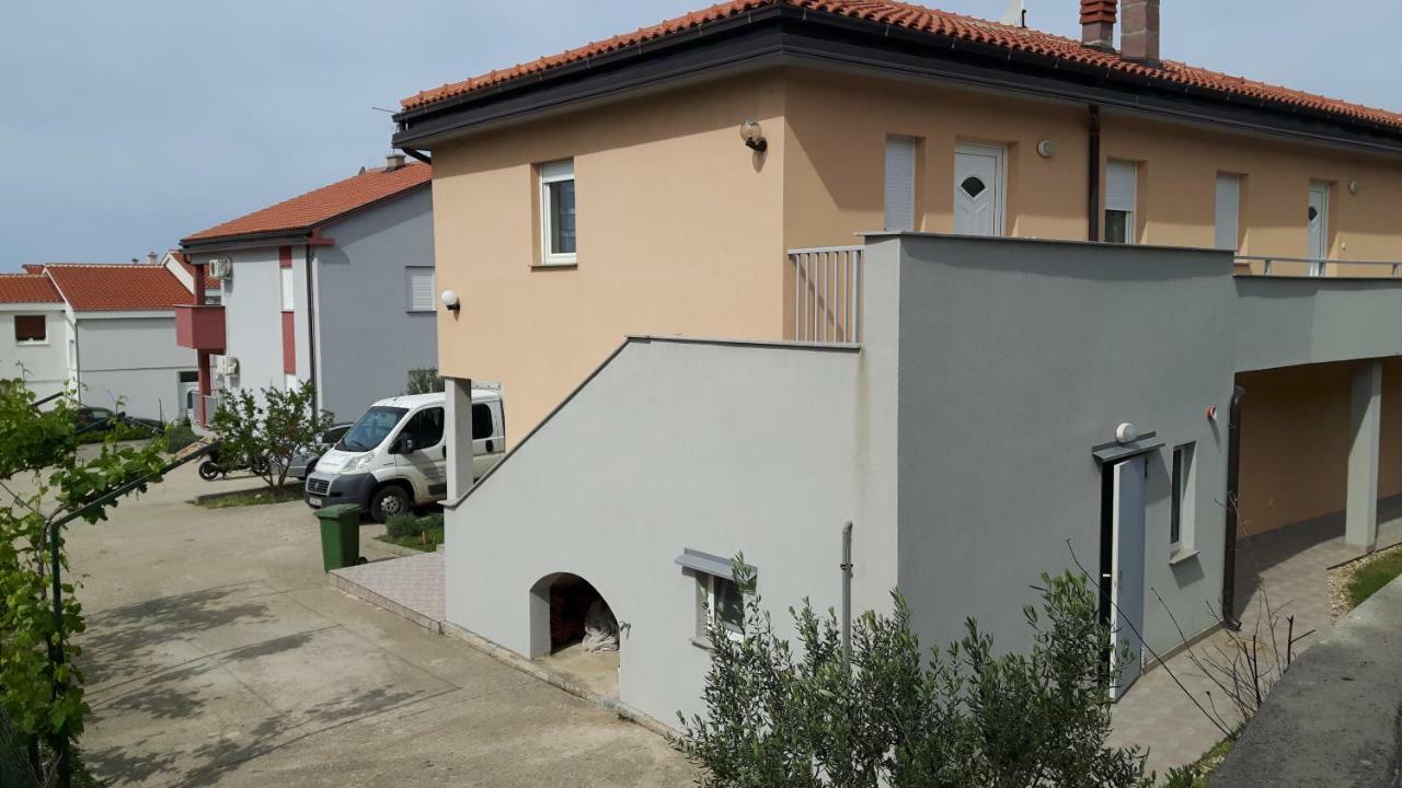 Zobic Family Apartments Rab Town Exterior foto